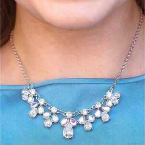 NEW Boutique Iridescent Diamond Rhinestone Formal Necklace Fashion Jewelry